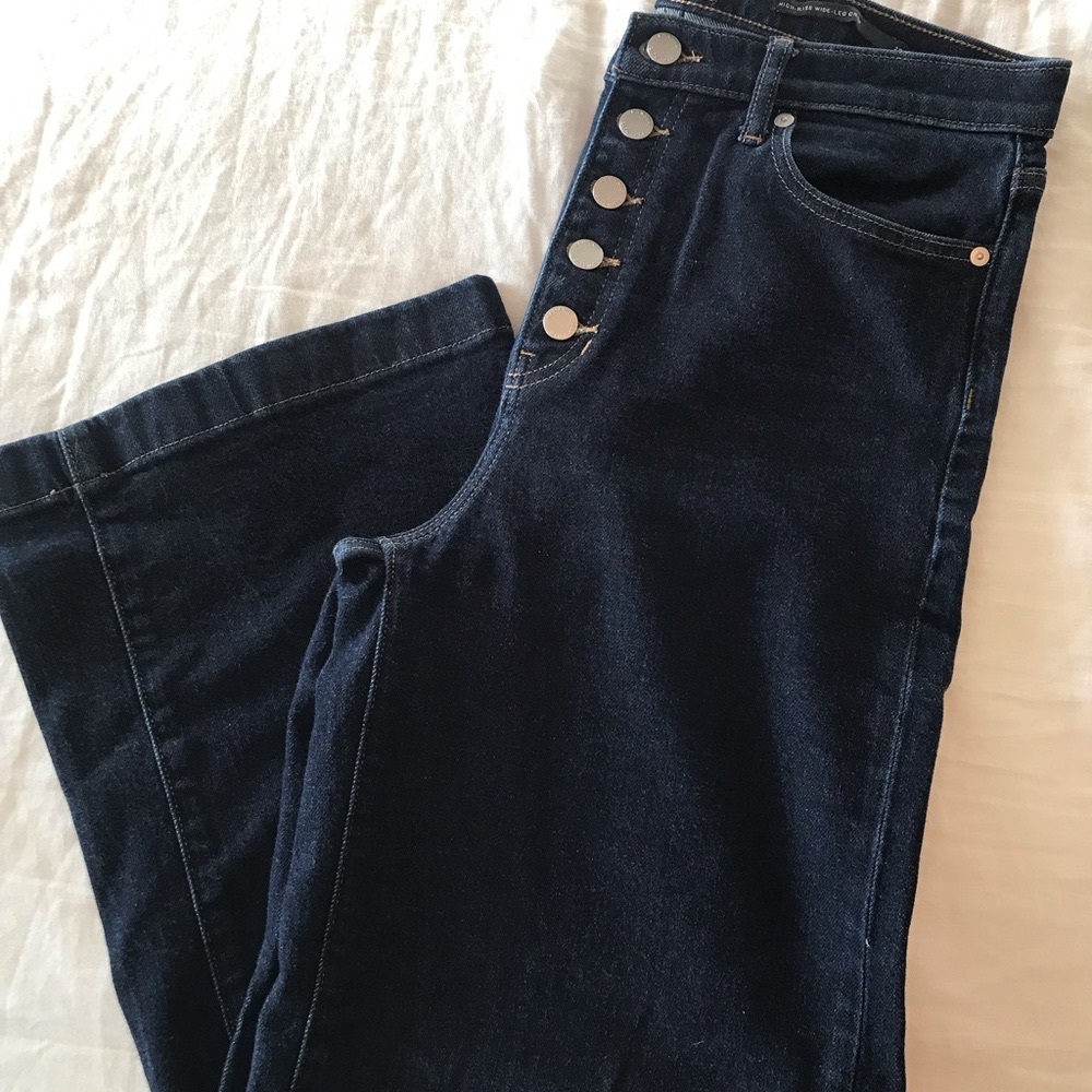 Banana Republic high rise dark rinse wide leg cropped denim jeans.